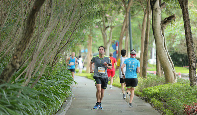 Chạy việt dã ngay trong lòng thủ đô giải Hanoi Half Marathon 2019