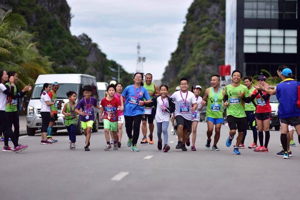 Vi vu Hạ Long đầy nắng gió với giải Halongbay Heritage International Marathon 2019