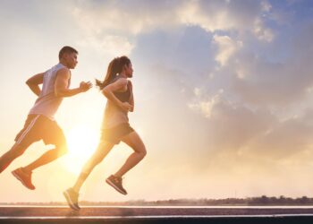 8 Lợi ích không thể bỏ qua khi lựa chọn giày chạy bộ chính hãng