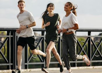 Chạy Bộ Đúng Cách – Giảm Cân, Giảm Stress Và Tăng Năng Lượng Mỗi Ngày